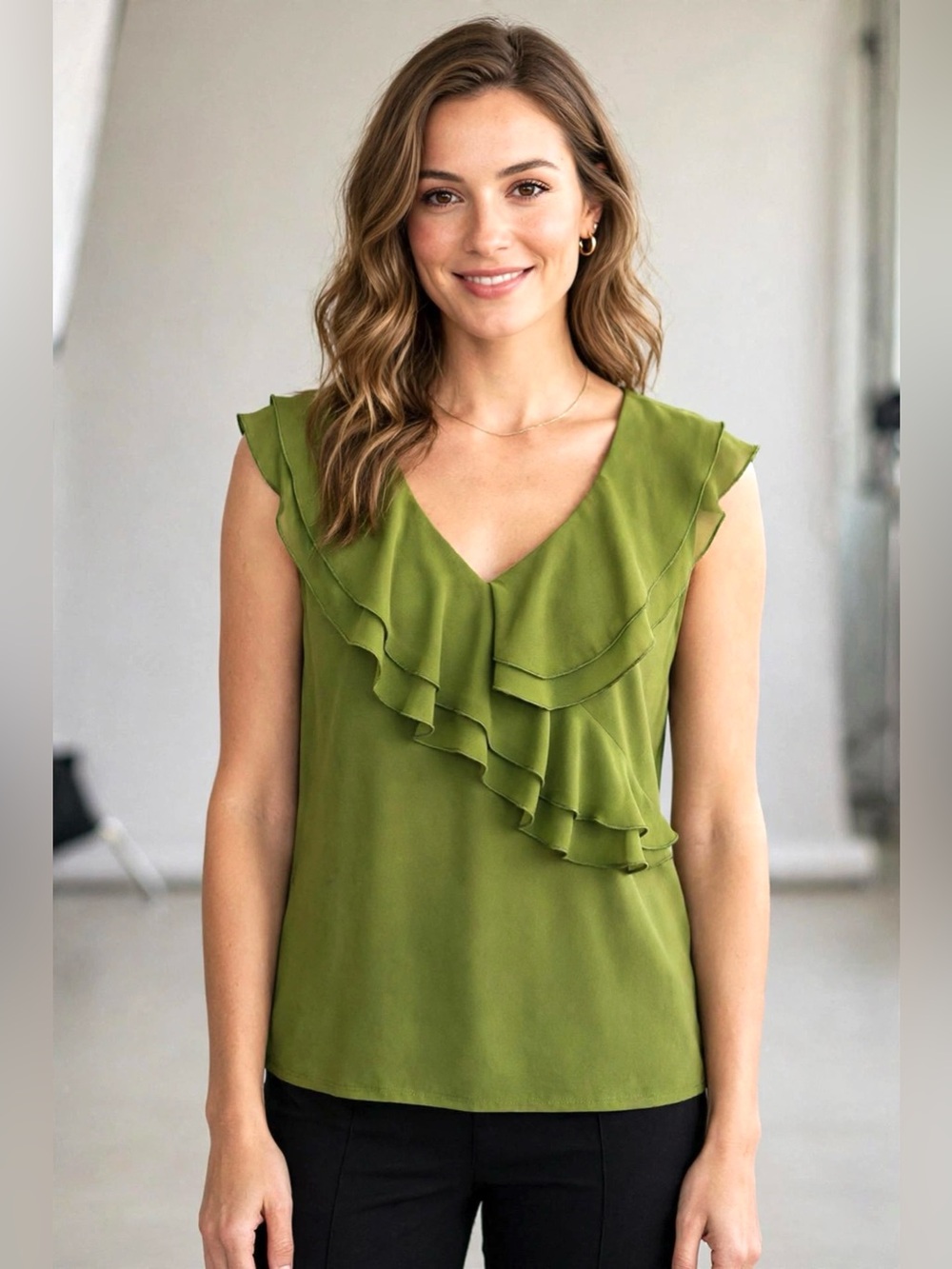 Melanie Lyne Green Ruffled Sleeveless Top Blouse - Size M